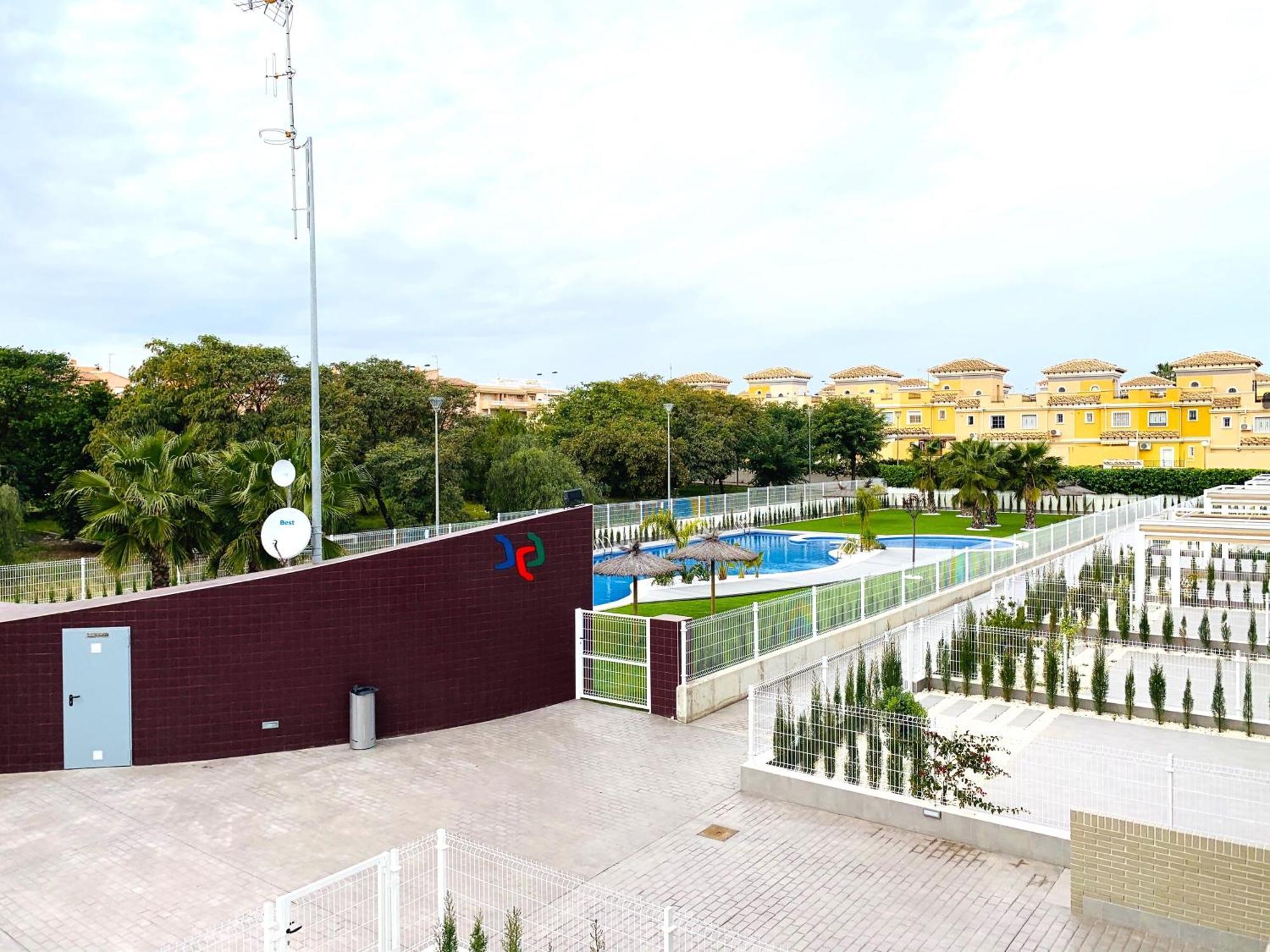 Magnifico Apartamento De Planta Alta La Isla Торевьиа Экстерьер фото